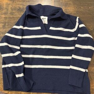 Aerie Women size Medium Navy Striped Sweater